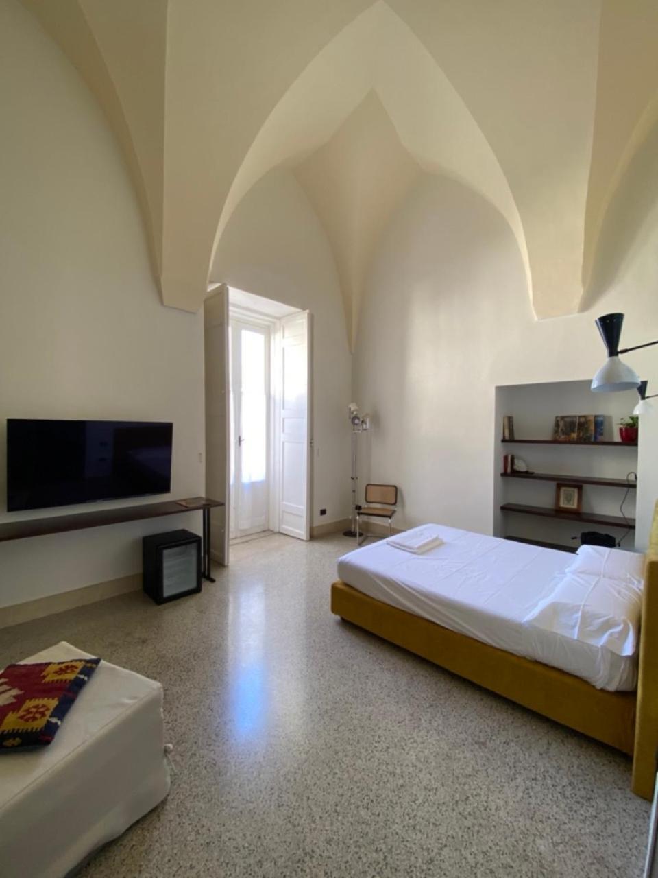 Roiss Haus Suites Lecce Ngoại thất bức ảnh